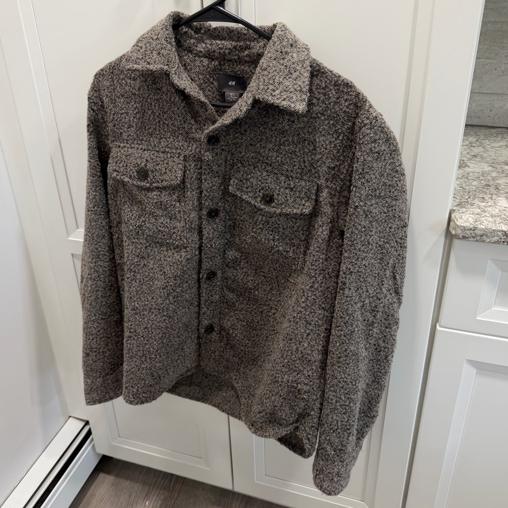 H&M green textured shirt jacket - Picture 3 of 4